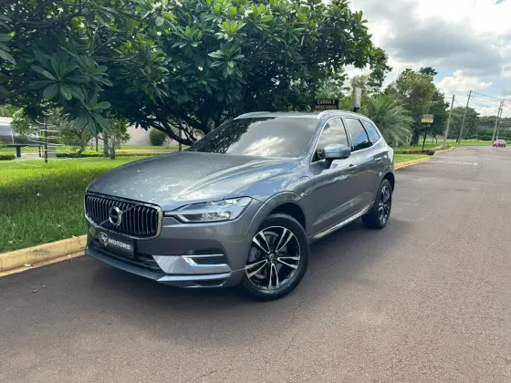 VOLVO XC60 2.0 T8 HYBRID MOMENTUM AWD GEARTRONIC