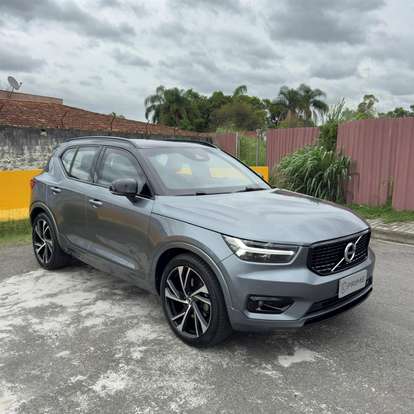 VOLVO-XC40-2019