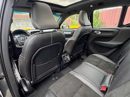VOLVO-XC40-2.0 T5 GASOLINA R-DESIGN AWD GEARTRONIC VOLVO-XC40-2019
