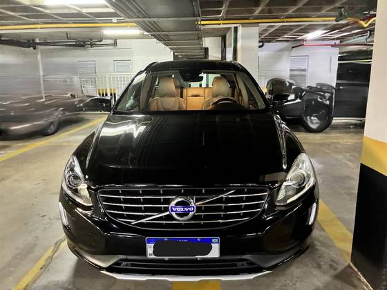VOLVO XC60 2.0 T5 MOMENTUM GASOLINA 4P AUTOMÁTICO