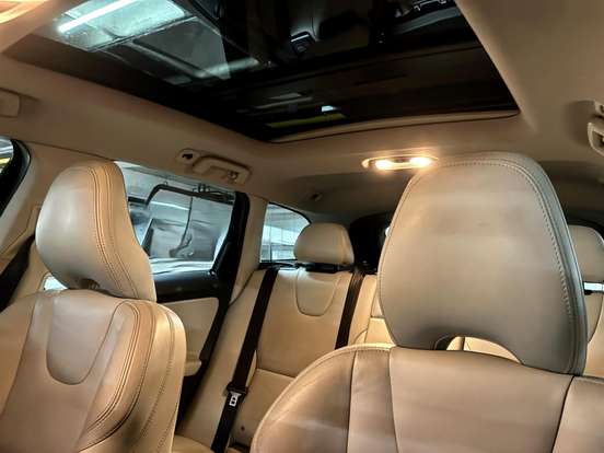 VOLVO-XC60-2.0 T5 MOMENTUM GASOLINA 4P AUTOMÁTICO VOLVO-XC60-2017