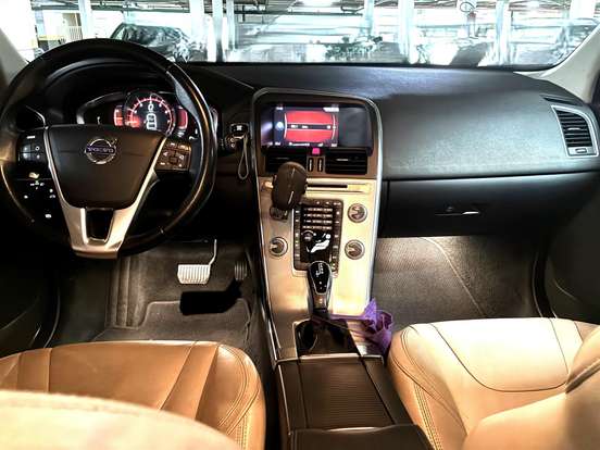 VOLVO-XC60-2.0 T5 MOMENTUM GASOLINA 4P AUTOMÁTICO VOLVO-XC60-2017