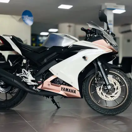 YAMAHA YZF R15 