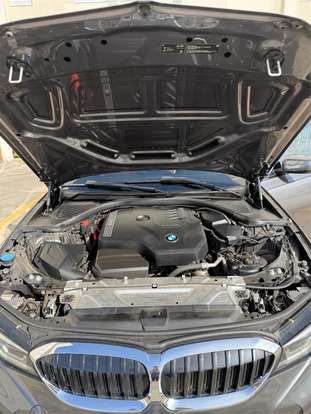 BMW-320i-2020