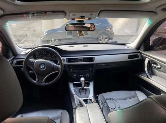 BMW-325i-2010