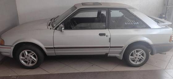 FORD ESCORT 1.6 XR3 8V ÁLCOOL 2P MANUAL