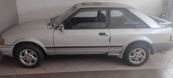 FORD-ESCORT-1987