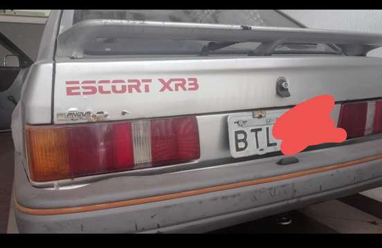 FORD-ESCORT-1987
