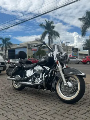 HARLEY-DAVIDSON SOFTAIL HERITAGE CLASSIC 