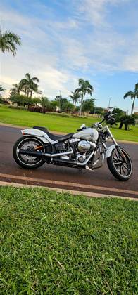 HARLEY-DAVIDSON SOFTAIL BREAKOUT 