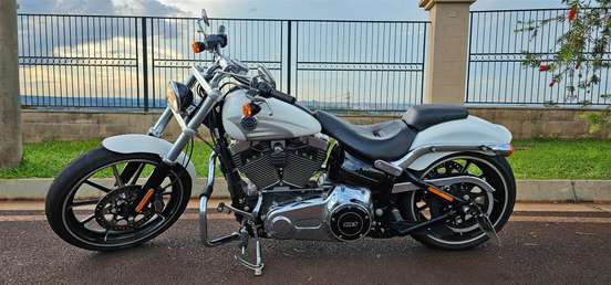 HARLEY-DAVIDSON-SOFTAIL BREAKOUT-2016