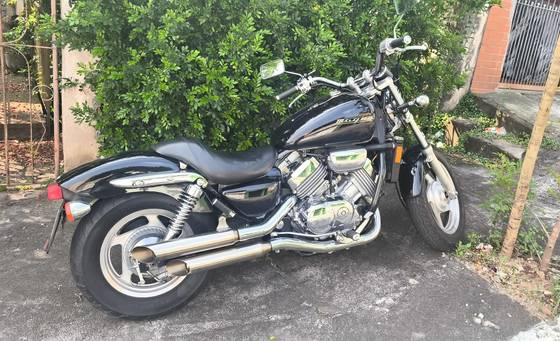 HONDA 750 MAGNA 