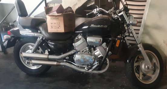 HONDA-750 MAGNA-1997