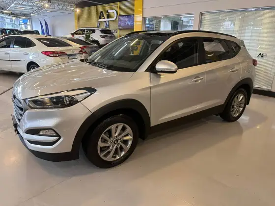HYUNDAI TUCSON 1.6 16V T-GDI GASOLINA GLS ECOSHIFT HYUNDAI TUCSON 1.6 16V T-GDI GASOLINA GLS ECOSHIFT