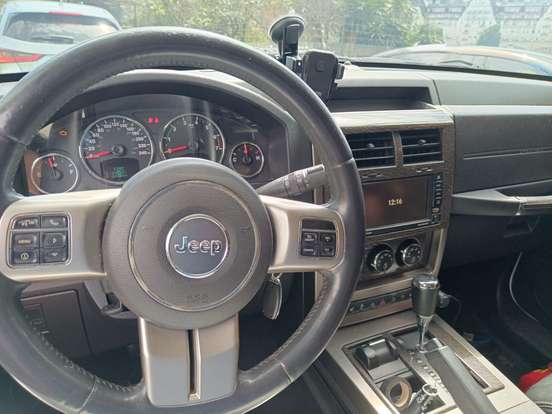 JEEP-CHEROKEE-2012