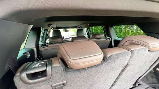 JEEP-COMMANDER-2024