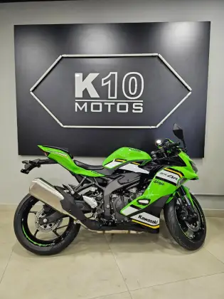 KAWASAKI NINJA ZX-4R SE 