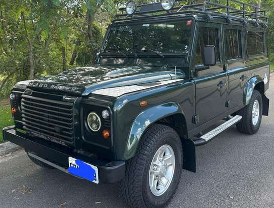 LAND ROVER-DEFENDER-2010