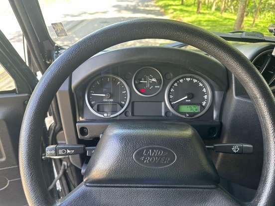 LAND ROVER-DEFENDER-2010