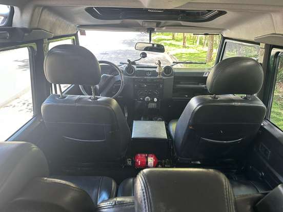 LAND ROVER-DEFENDER-2010