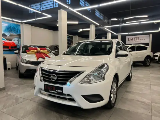 NISSAN VERSA 1.6 16V FLEXSTART SV 4P XTRONIC NISSAN VERSA 1.6 16V FLEXSTART SV 4P XTRONIC