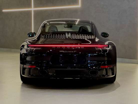 PORSCHE-911-2024