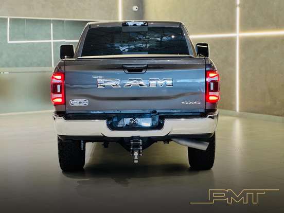 RAM-3500-6.7 I6 TURBO DIESEL LIMITED LONGHORN CD 4X4 AUTOMÁTICO RAM-3500-2023