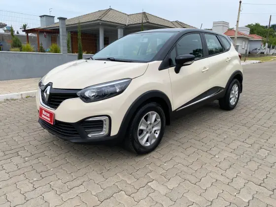 RENAULT CAPTUR 1.6 16V SCE FLEX LIFE X-TRONIC RENAULT CAPTUR 1.6 16V SCE FLEX LIFE X-TRONIC