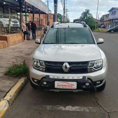 RENAULT-DUSTER-2016