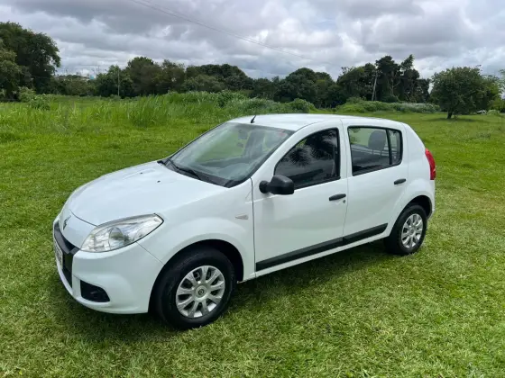 RENAULT SANDERO 1.0 AUTHENTIQUE 16V FLEX 4P MANUAL