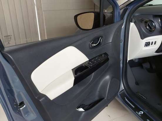 RENAULT-CAPTUR-1.6 16V SCE FLEX INTENSE X-TRONIC RENAULT-CAPTUR-2017