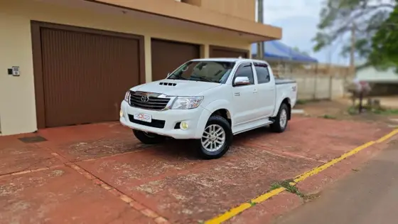 TOYOTA HILUX 3.0 SRV 4X4 CD 16V TURBO INTERCOOLER DIESEL 4P AUTOMÁTICO
