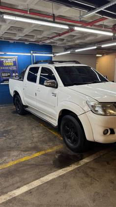 TOYOTA HILUX 2.7 SR 4X2 CD 16V FLEX 4P AUTOMÁTICO