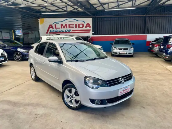 VOLKSWAGEN POLO 1.6 MI SPORTLINE 8V FLEX 4P AUTOMATIZADO VOLKSWAGEN POLO 1.6 MI SPORTLINE 8V FLEX 4P AUTOMATIZADO