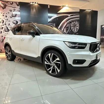 VOLVO XC40 2.0 T5 GASOLINA R-DESIGN AWD GEARTRONIC VOLVO XC40 2.0 T5 GASOLINA R-DESIGN AWD GEARTRONIC
