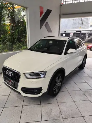 AUDI Q3 2.0 TFSI AMBIENTE QUATTRO 4P GASOLINA S TRONIC