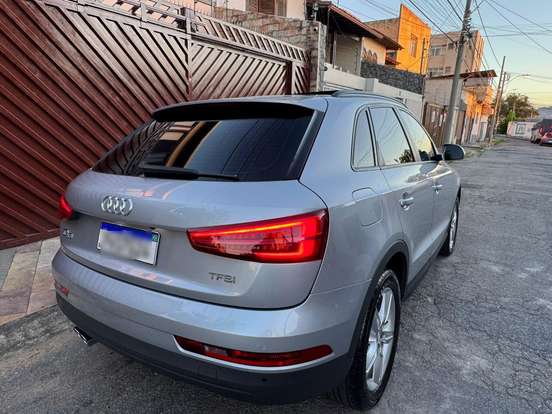 AUDI-Q3-2015