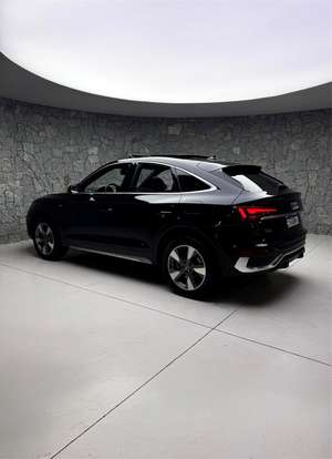 AUDI-Q5-2023