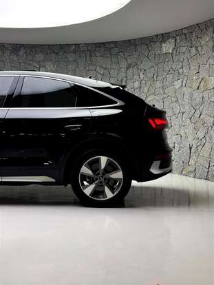 AUDI-Q5-2023