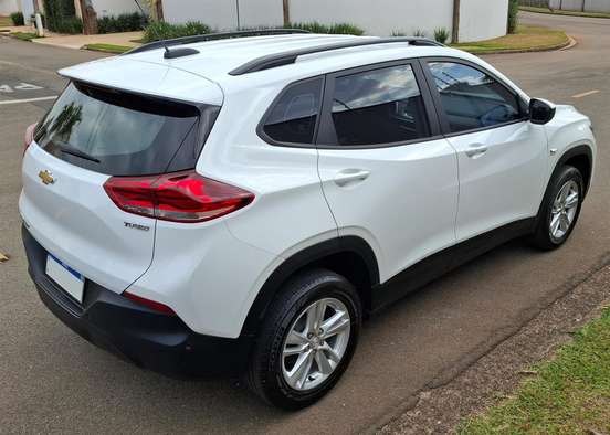 CHEVROLET-TRACKER-2020
