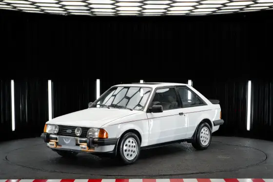 FORD ESCORT 1.6 XR3 LASER 8V GASOLINA 2P MANUAL