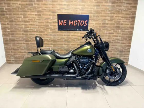 HARLEY-DAVIDSON ROAD KING SPECIAL 