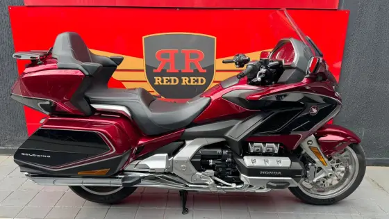 HONDA GL 1800 GOLD WING TOUR 