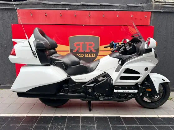 HONDA GL 1800 GOLD WING 