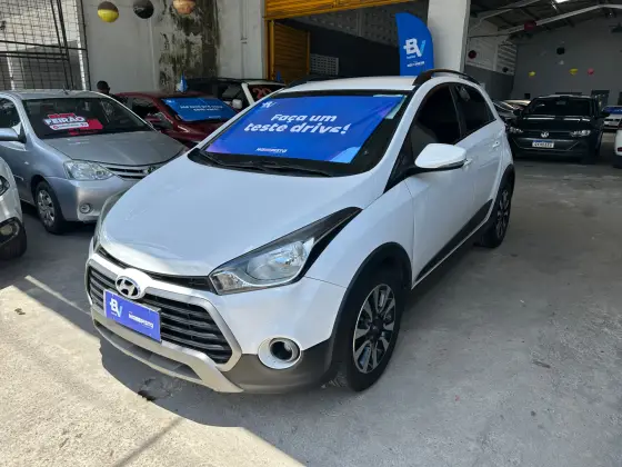 HYUNDAI HB20X 1.6 16V STYLE FLEX 4P AUTOMÁTICO HYUNDAI HB20X 1.6 16V STYLE FLEX 4P AUTOMÁTICO