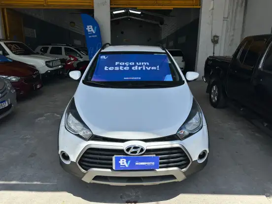 HYUNDAI-HB20X-2017