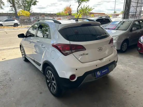 HYUNDAI-HB20X-1.6 16V STYLE FLEX 4P AUTOMÁTICO HYUNDAI-HB20X-2017