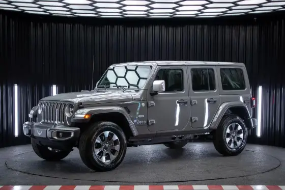 JEEP WRANGLER 2.0 TURBO GASOLINA SAHARA 4P 4X4 AT8
