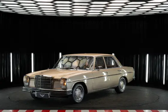 MERCEDES-BENZ 250 2.5 6 CILINDROS 12V GASOLINA 4P MANUAL