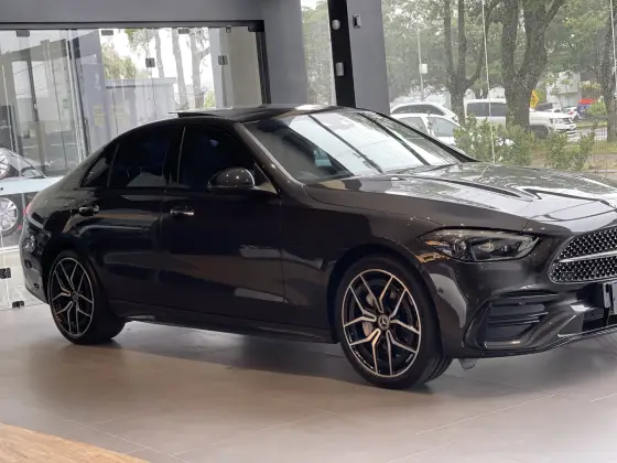 MERCEDES-BENZ C 300 2.0 EQ BOOST HÍBRIDO AMG LINE 9G-TRONIC